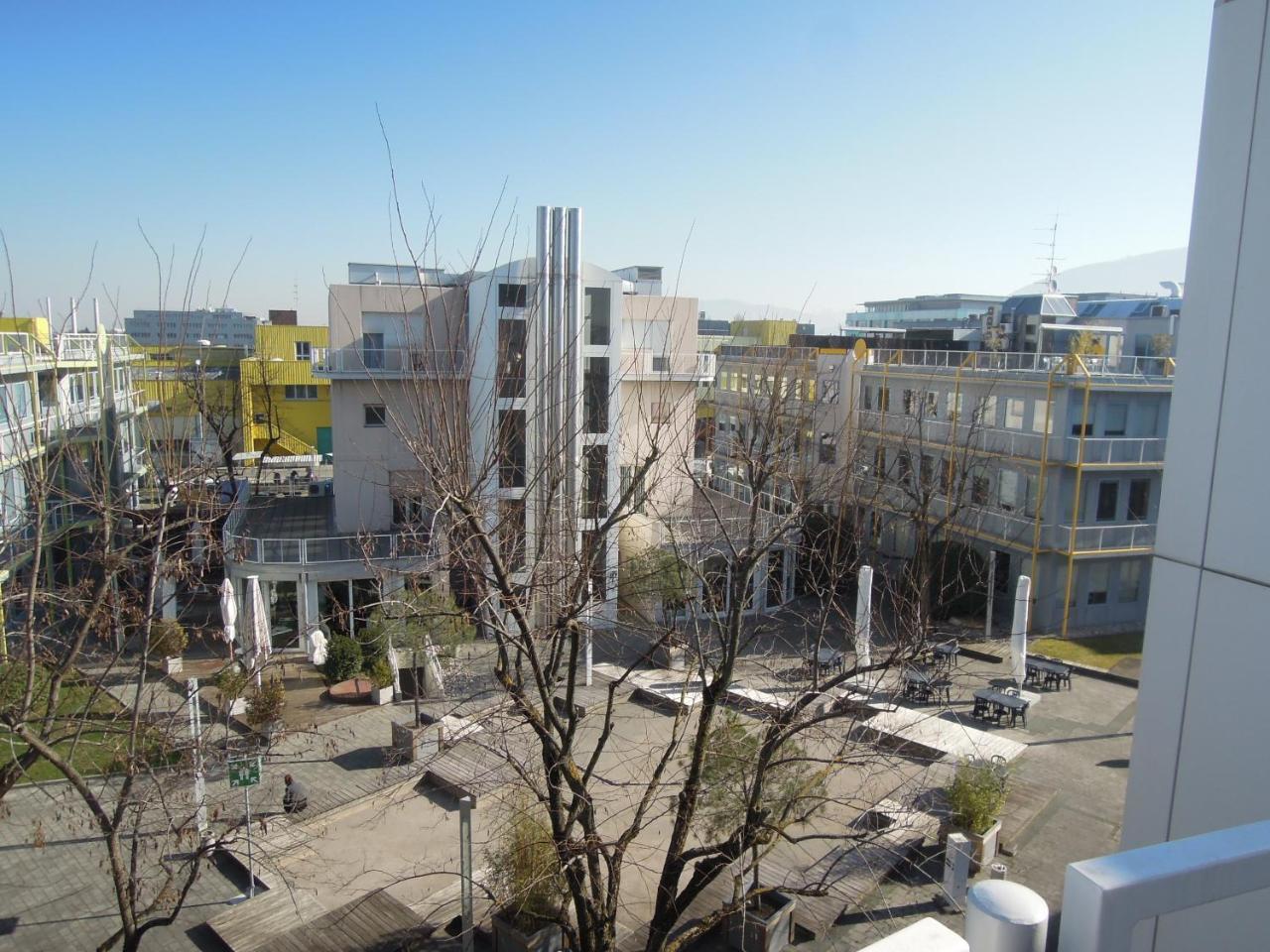 Les Chambres Du Ctn Plan-les-Ouattes Exterior foto